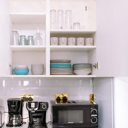 Nice 4 Bedroom Apartment Near City Centre 2-Min Walk To Metro !! Business & Family Friendly!! Londres Exterior foto