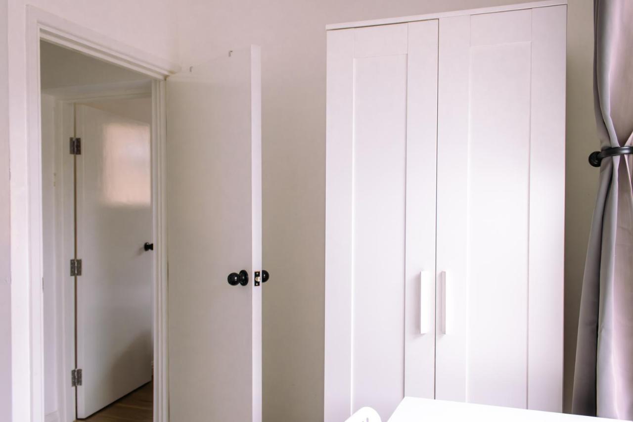 Nice 4 Bedroom Apartment Near City Centre 2-Min Walk To Metro !! Business & Family Friendly!! Londres Exterior foto